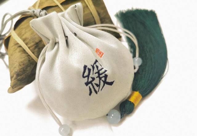 CQ9电子 CQ9传奇电子当传统遇上时尚·服装服饰行业节日活动策划