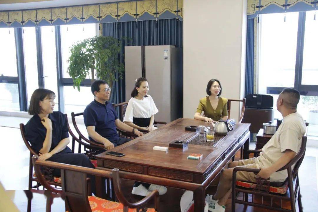 中国服装设计师协会参观走访服装企业共助许村产业发展CQ9电子 CQ9传奇电子(图3)