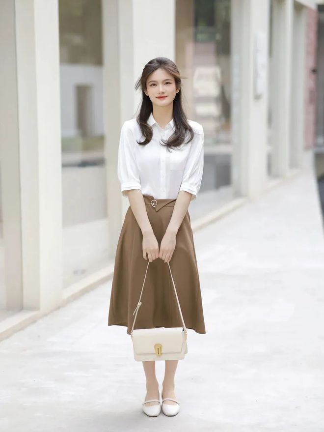 CQ9电子 CQ9传奇电子今夏穿这6件衣服好看又高级(图5)