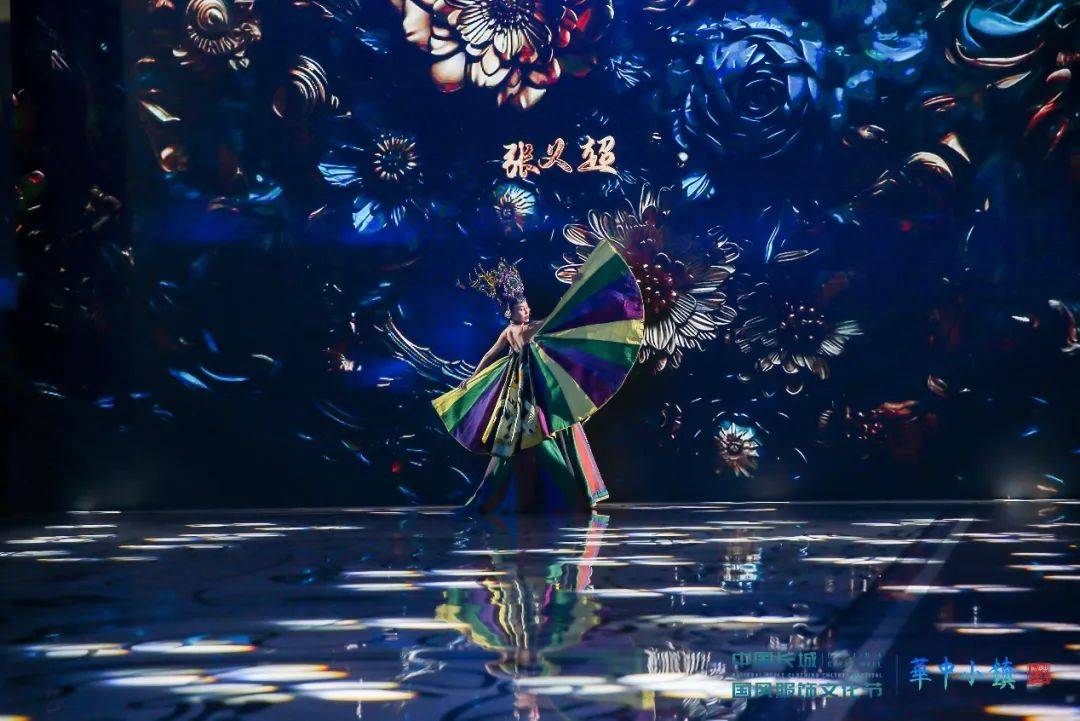 何以国风？服装行业聚焦文旅服饰产业高质量CQ9电子 CQ9传奇电子发展(图5)