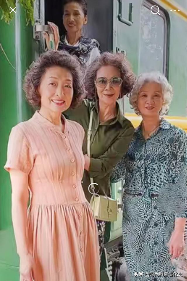 谁说中国大妈不时髦？这群65岁的老年人时尚打扮比年轻人还会穿CQ9电子 CQ9传奇电子(图8)