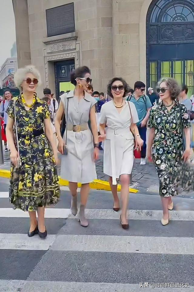 谁说中国大妈不时髦？这群65岁的老年人时尚打扮比年轻人还会穿CQ9电子 CQ9传奇电子(图6)