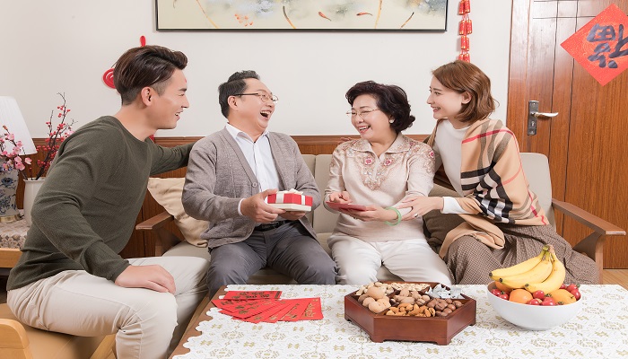 中老年服装十大品牌排行榜 中老年服装品牌排行榜10强CQ9电子 CQ9传奇电子(图2)