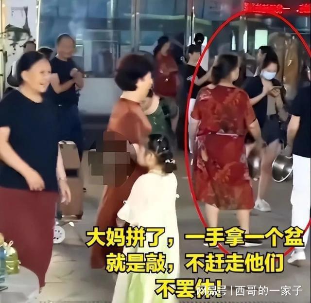 CQ9电子 CQ9传奇电子18名美女跳广场舞惊艳全场完爆大妈团网友：我只是讨厌大妈(图10)