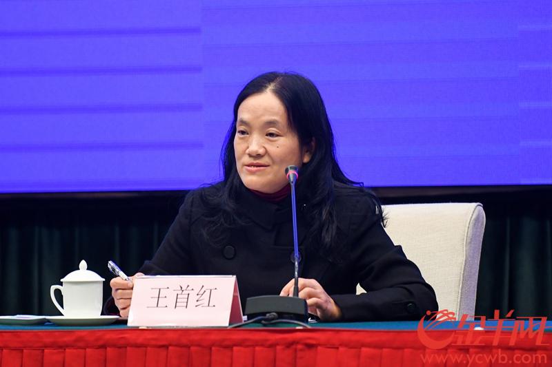 老人、儿童、孕产妇如何防控疫情？专家：再无聊也不能出去跳广场舞病毒感染有母胎垂直传CQ9电子 CQ9传奇电子播可能(图3)