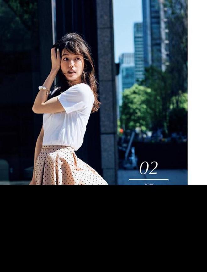 CQ9电子 CQ9传奇电子十组中年女人的绝美穿搭优雅大气又显气质时尚高级尽显女人味(图2)