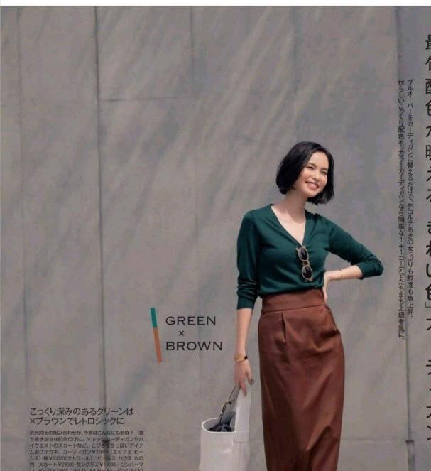 CQ9电子 CQ9传奇电子十组中年女人的绝美穿搭优雅大气又显气质时尚高级尽显女人味(图4)