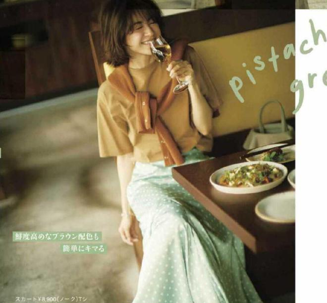 CQ9电子 CQ9传奇电子十组中年女人的绝美穿搭优雅大气又显气质时尚高级尽显女人味(图7)