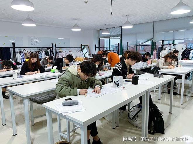 CQ9电子 CQ9传奇电子广州服装设计培训学校