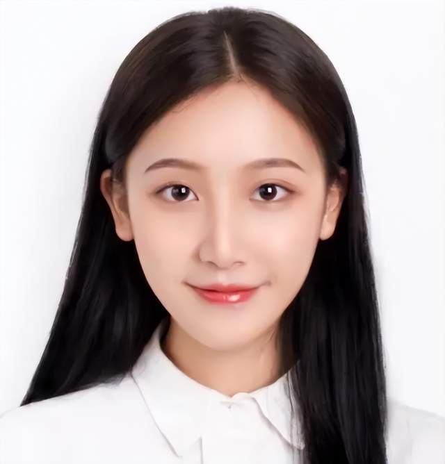CQ9电子 CQ9传奇电子大学入学证件照服装有什么要求?
