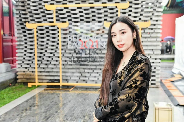 JS蒋硕·肩上云×《中国服饰CQ9电子 CQ9传奇电子》杂志汉服童装定制秀亮相2021北京时装周(图10)