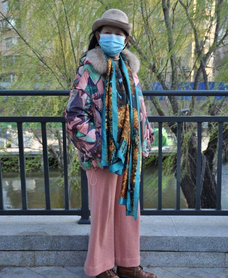 CQ9电子 CQ9传奇电子论老人着装：北京阿姨传统保守上海阿婆时尚资产阶级你选谁？(图3)