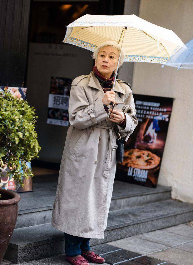 CQ9电子 CQ9传奇电子论老人着装：北京阿姨传统保守上海阿婆时尚资产阶级你选谁？(图5)