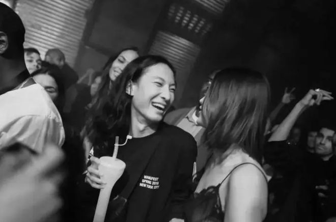 29岁北京姑娘做12年中老CQ9电子 CQ9传奇电子年模特如今年薪百万北京杭州已买房(图20)