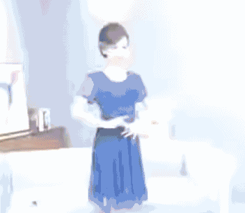 CQ9电子 CQ9传奇电子80后美女成中老年服装模特 一天拍480套年入百万(图4)