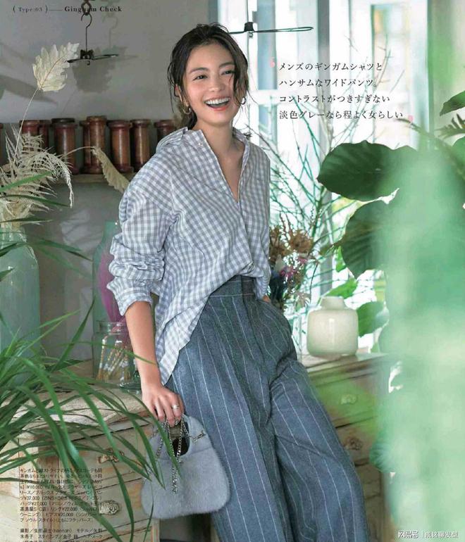 中年女人要美得优雅这几款服装减龄又显身材时尚又能彰显品位CQ9电子 CQ9传奇电子(图6)