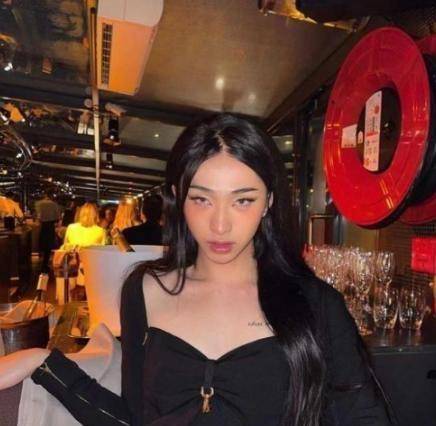 CQ9电子 CQ9传奇电子伊能静儿子穿“兔女郎”制服回应穿着是拍摄需要网友：借口(图2)