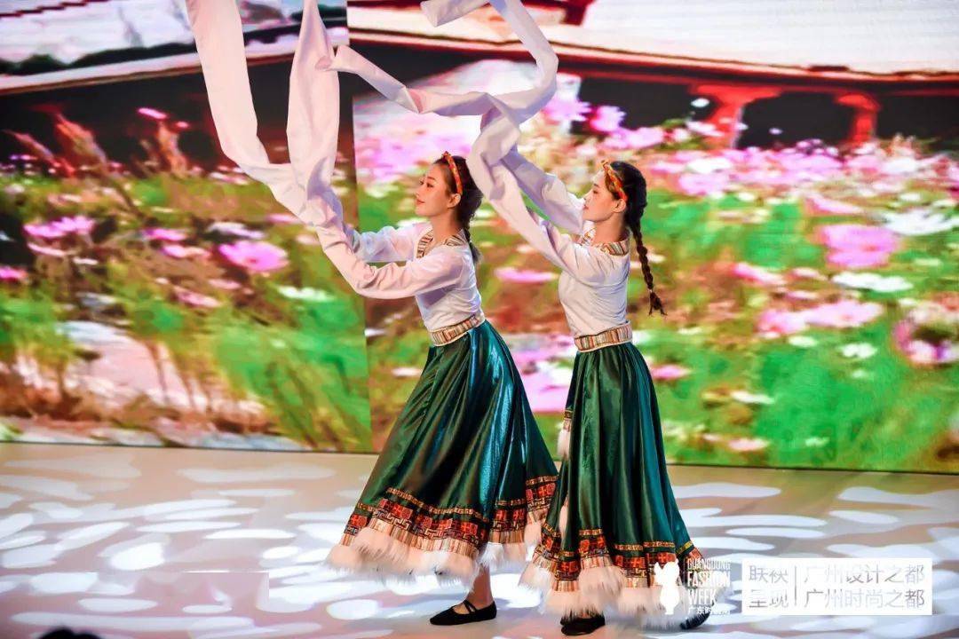现场 106个品牌300余位设计师亮相2021春季广东时尚“双周”完美收官CQ9电子 CQ9传奇电子(图2)