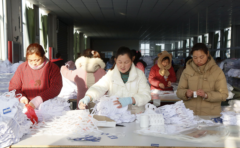 CQ9电子 CQ9传奇电子河南汝阳：服装出口加工助力妇女就业