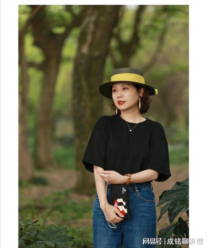 这才是适合中年女人的日常穿搭体面高级CQ9电子 CQ9传奇电子不显老简单实用又减龄(图5)