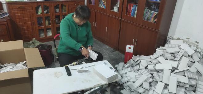 CQ9电子 CQ9传奇电子商店镇：农闲人不闲 在家忙挣钱(图3)