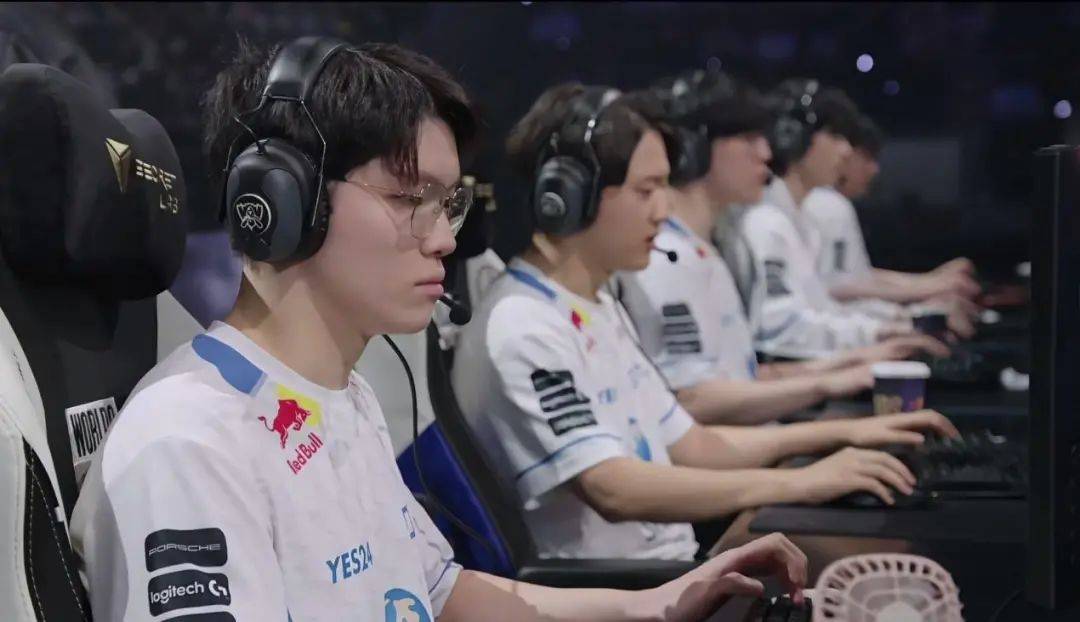 Faker“定制冠军”引热议！能拿冠军是因为拳头CQ9电子 CQ9传奇电子(图5)