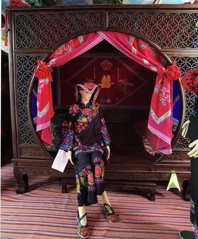 【陆耀儒文】纳福彩绣重塑壮族传统服饰CQ9电子 CQ9传奇电子(图10)