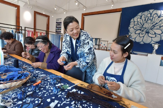 浙江纺织服装职业技术学院：传承“非遗”技艺CQ9电子 CQ9传奇电子赋能乡村振兴