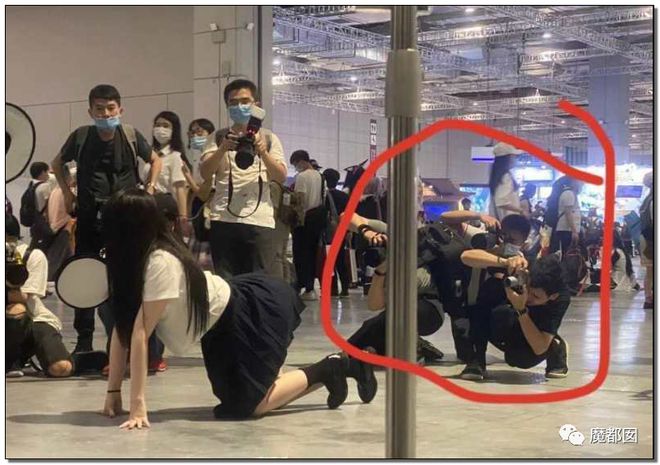 漫展再次出现安CQ9电子 CQ9传奇电子全裤事件！这次网友却吵翻了天！(图6)