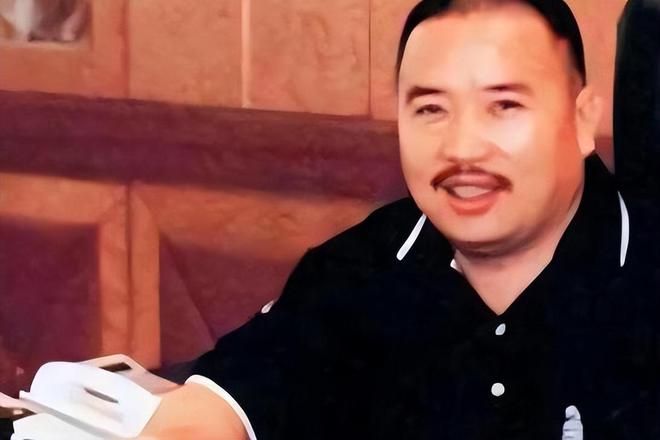 CQ9电子 CQ9传奇电子1999年案发前：他的二哥已因争小姐被保镖误伤沦为植物人