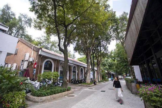 特写旧厂房蝶变科技时尚打卡地这座纺机厂有回忆更有未来CQ9电子 CQ9传奇电子(图8)