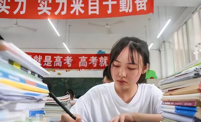CQ9电子 CQ9传奇电子填报志愿前需了解适合艺考生报考的4个美术专业实力强前景广