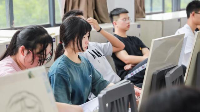 CQ9电子 CQ9传奇电子填报志愿前需了解适合艺考生报考的4个美术专业实力强前景广(图6)