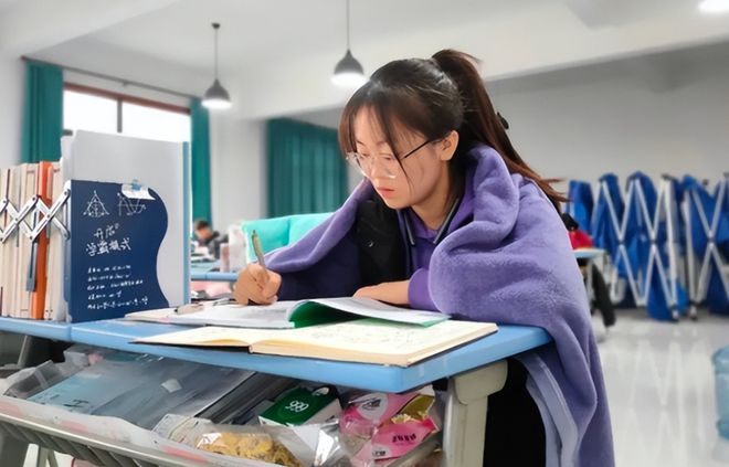 专硕和学硕差距很明显考研上岸后暗CQ9电子 CQ9传奇电子自庆幸还好没有“站错队”(图2)