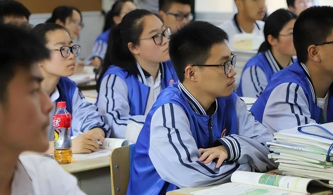 CQ9电子 CQ9传奇电子为何考研成部分学生的“刚需”专硕前景真的就那么好吗？(图2)