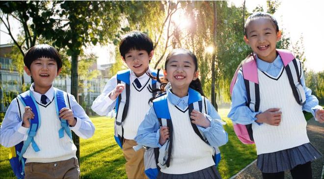 CQ9电子 CQ9传奇电子河南冬季校服被曝100%聚酯纤维学校却称不知情教育局正在调查(图8)