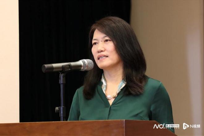 千墓难得一衣！这本书CQ9电子 CQ9传奇电子揭秘了沈从文指引下的纺织考古之路(图5)