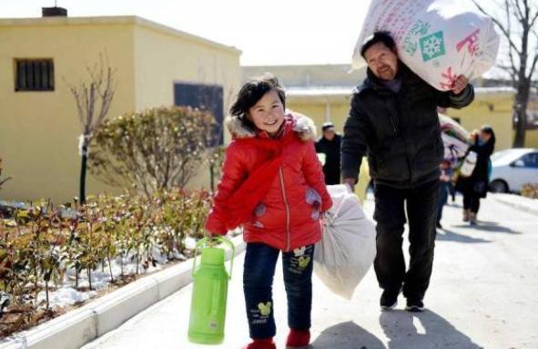 多地教育局发布通知调整中小学寒假放假时间还有一个好消息CQ9电子 CQ9传奇电子(图2)